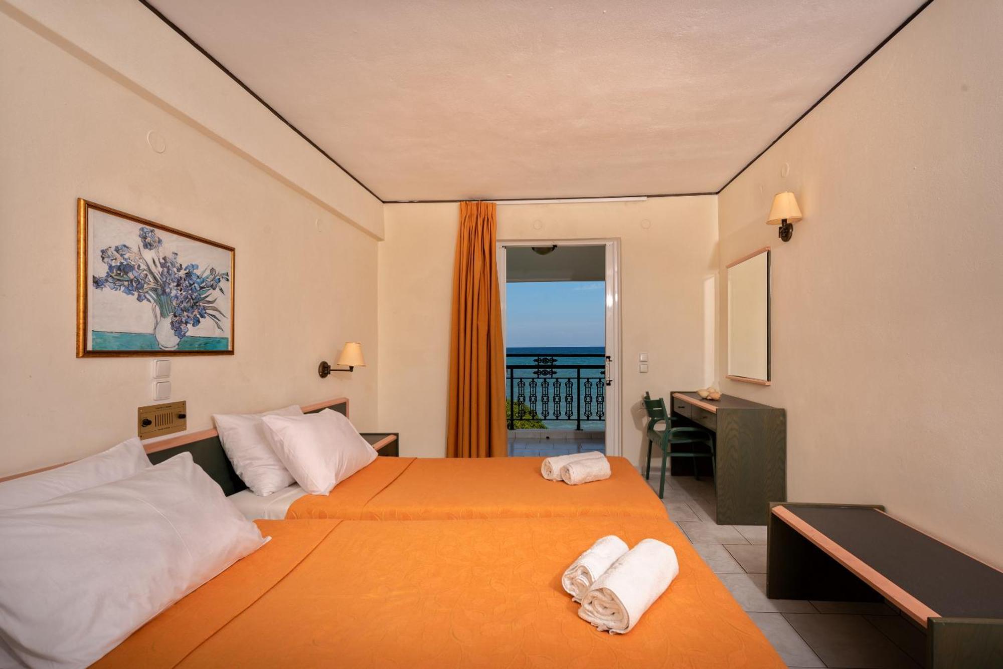 Porto Iliessa Hotell Argassi Exteriör bild
