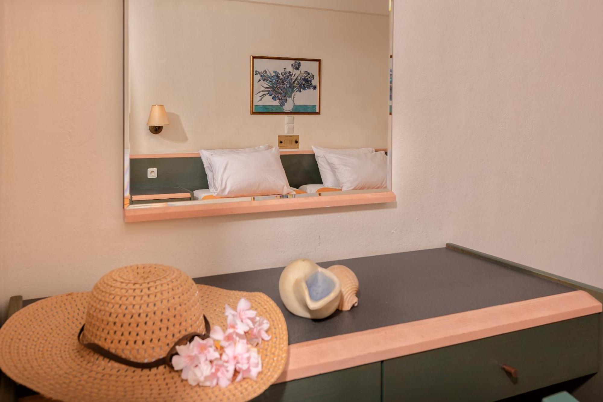 Porto Iliessa Hotell Argassi Exteriör bild