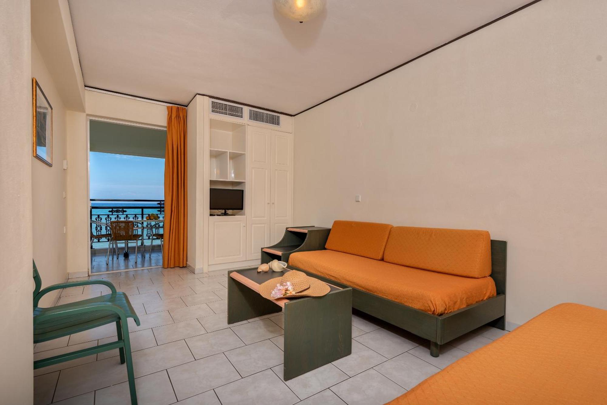 Porto Iliessa Hotell Argassi Exteriör bild