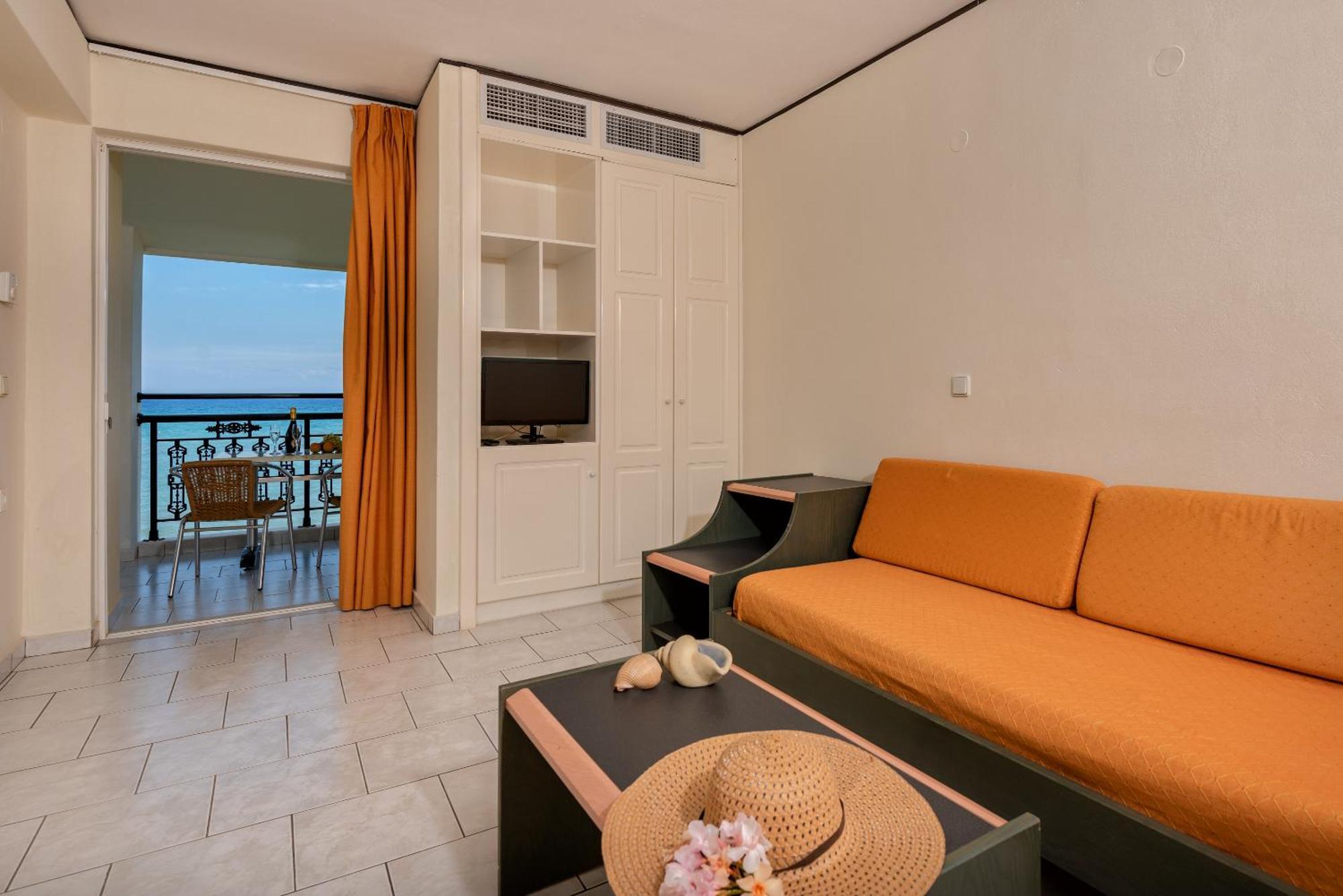 Porto Iliessa Hotell Argassi Exteriör bild
