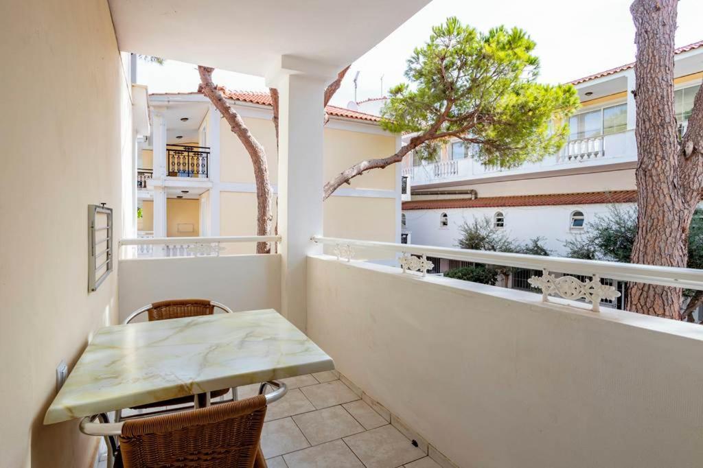 Porto Iliessa Hotell Argassi Exteriör bild