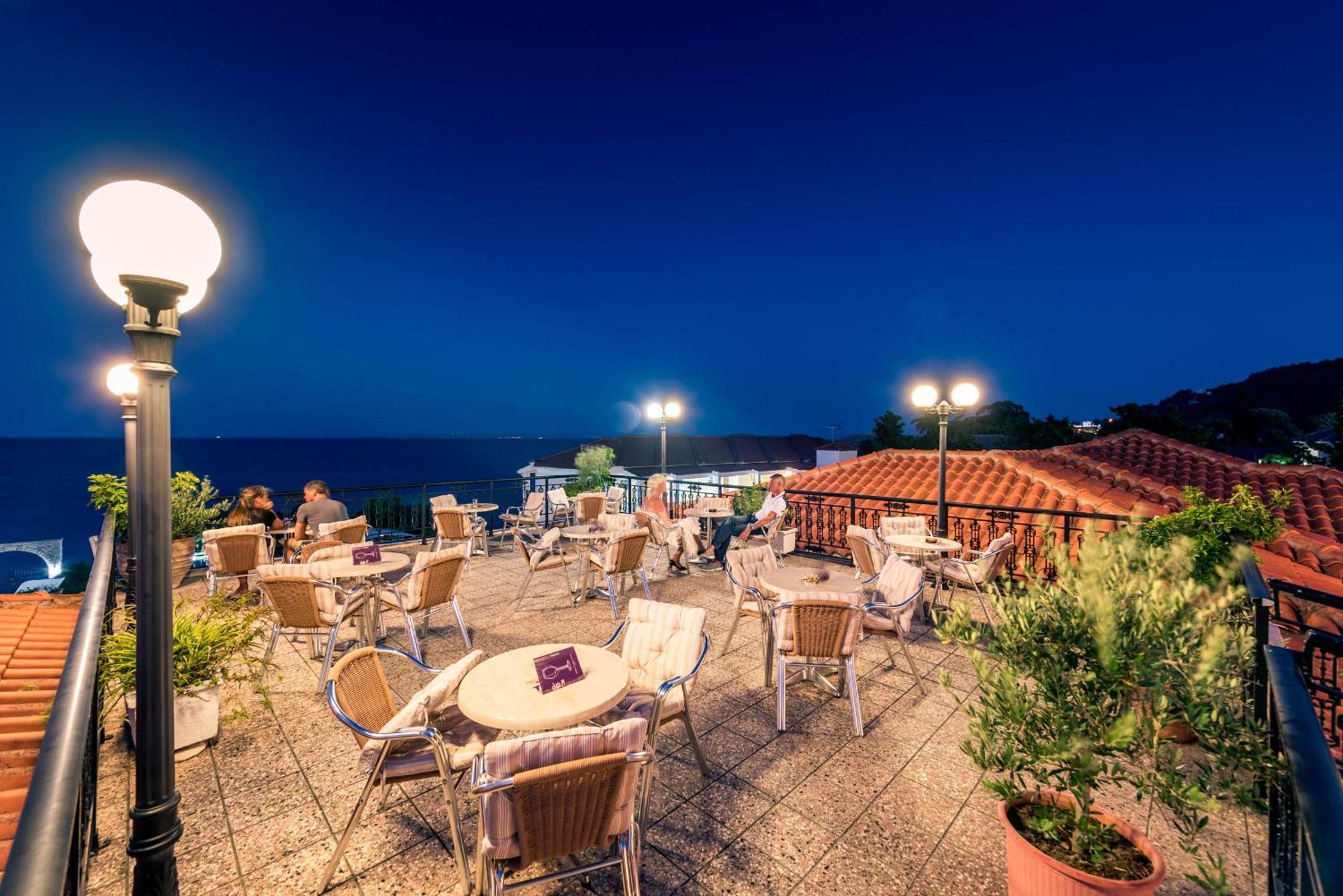 Porto Iliessa Hotell Argassi Exteriör bild