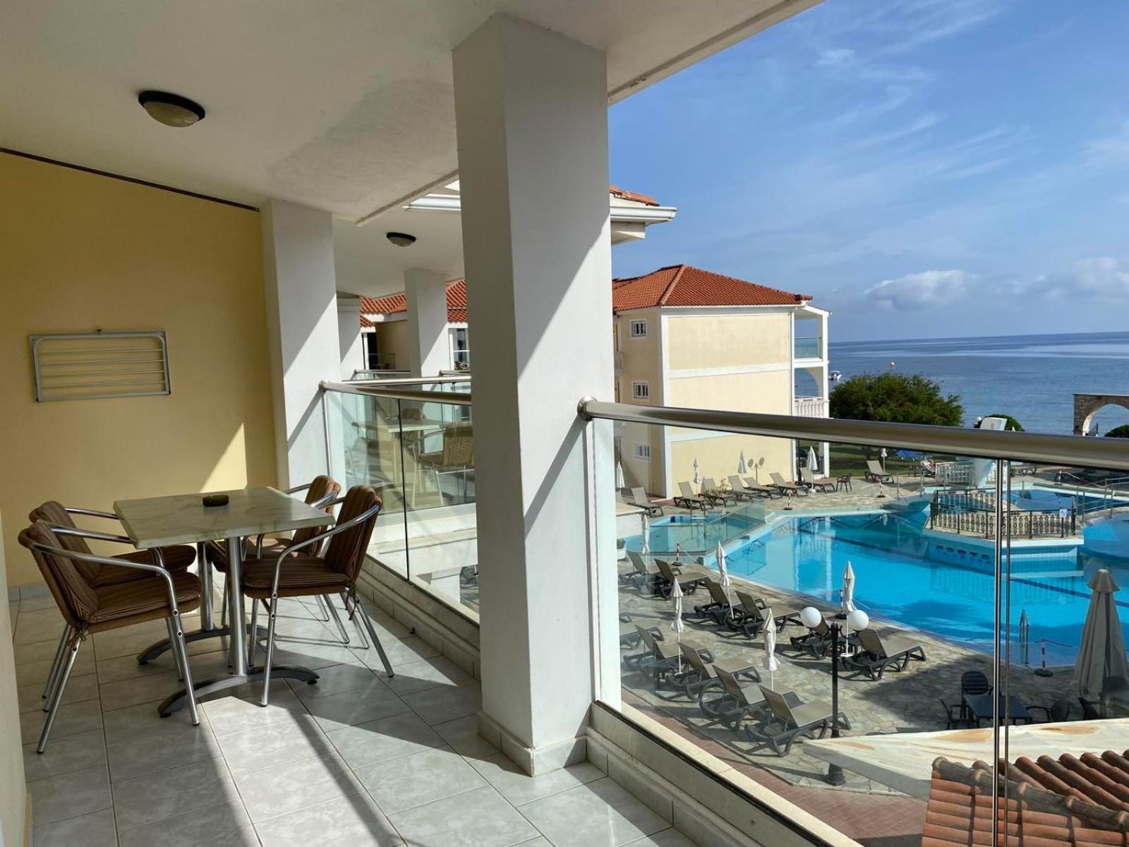 Porto Iliessa Hotell Argassi Exteriör bild